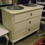 389 8231 CHEST OF DRAWERS